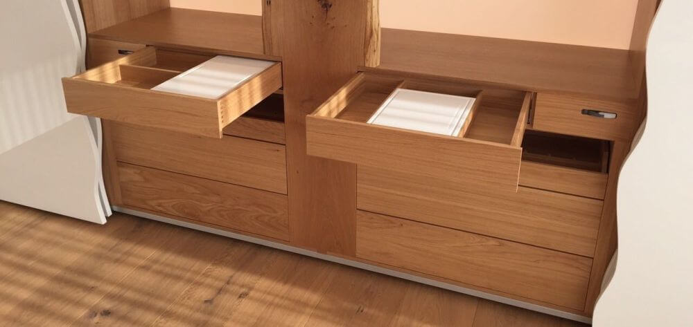 Wohnzimmerschrank mit Schubladen